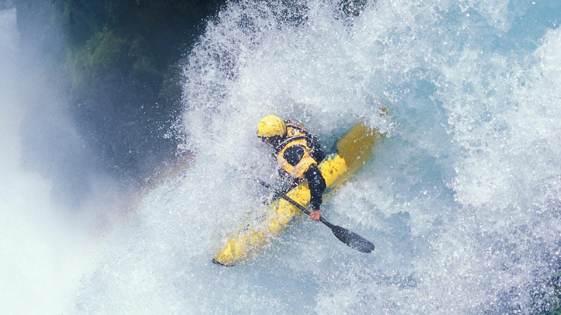 《青少年电竞竞技：成长的烦恼与未来的希望》，电竞青少年的逐梦路